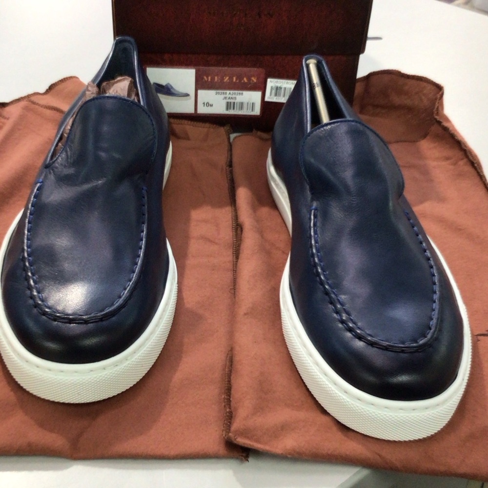 Mezlan Men's Navy Leather Slip-On Loafers